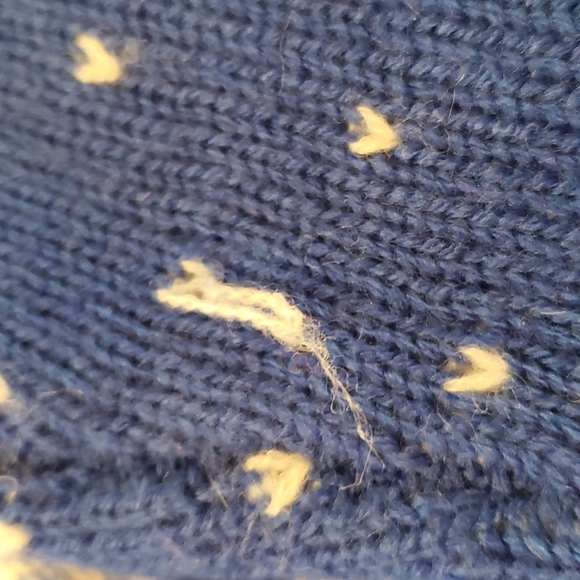 Christmas Sweater - Picture 5 of 6